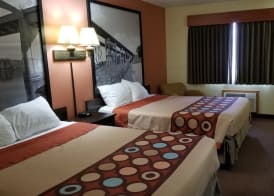 Super 8 by Wyndham Ottumwa 4