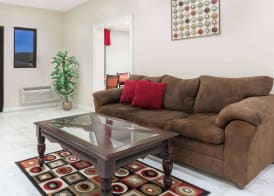 Ramada by Wyndham Pelham 3
