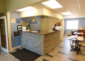 Days Inn by Wyndham West Branch Iowa City Area 3