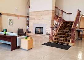 Country Inn & Suites by Radisson, Milwaukee West Brookfield , WI 2