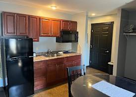 Gamble Farm Inn and Suites 3