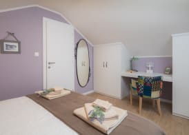 Zlatin Dvor - apartments for 3, terrace, Trogir center, beach at 5-min, BIKE friendly 4