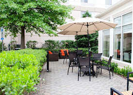 Hilton Garden Inn Secaucus/Meadowlands 2