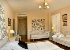 Hotel Santa Coloma del Camino 3