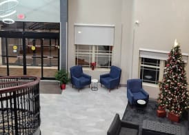 La Quinta Inn & Suites by Wyndham Lake George 3