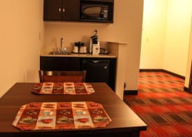 Holiday Inn Express & Suites CUMBERLAND - LA VALE by IHG 5