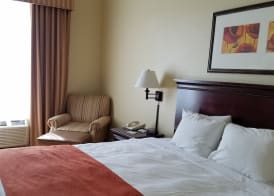 Country Inn & Suites by Radisson, Lexington, VA 4