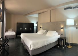 Hotel POZZO DI BORGO 4