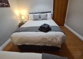 Waterworks En suite Rooms with Private Living Room 5