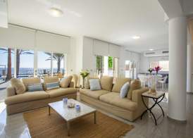 Sunset Beachfront Villa Meneou 3
