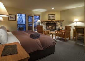 Emerald Lake Lodge 4