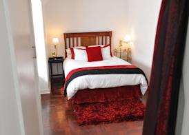 5th Avenue Gooseberry Guest House 3