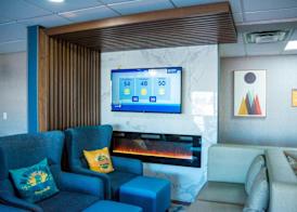 La Quinta Inn & Suites by Wyndham Fayetteville I-95 3