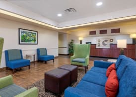 Comfort Inn & Suites Fort Myers Airport 4