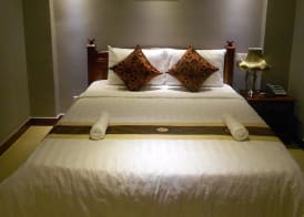 Pillar Hotel 3