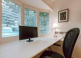 The Sandy Studio Flat in Petersham 2
