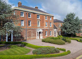 DoubleTree by Hilton Stoke-on-Trent, United Kingdom 3