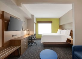 Holiday Inn Express & Suites PEMBROKE PINES-SHERIDAN ST by IHG 4