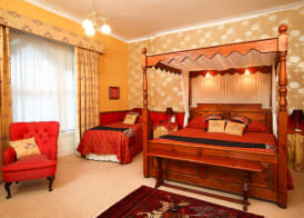 Meare Manor 4