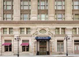 Hampton Inn & Suites Baltimore Inner Harbor 2