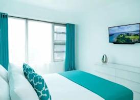 Apartment with roof top pool 4