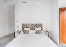 Numa Seville Molina 2