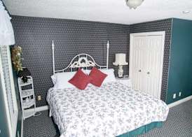 WeatherPine Inn 2