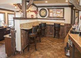Auld Holland Inn 3
