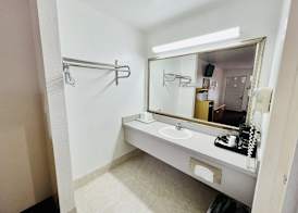 GREYSTONE INN 5