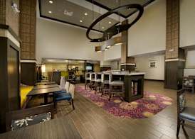 Hampton Inn & Suites Buffalo Airport 4