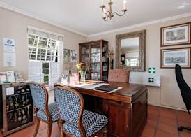 Maison Chablis Guest House 3