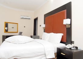 Kings Celia Hotel & Suites 5