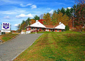 Knights Inn Lenox 4