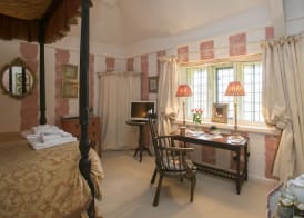 Tudor Cottage B&B Frampton 5