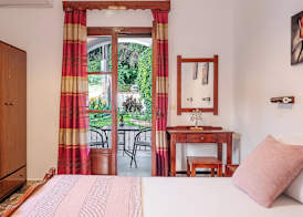 XENOFONTAS APARTMENTs 4