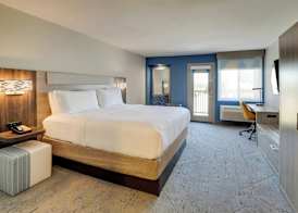 Holiday Inn Express & Suites BRANSON 76 CENTRAL by IHG 5