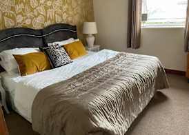 OYO Cocketts Hotel 4