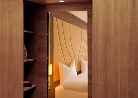 Naam Hotel & Apartments Frankfurt City-Messe Airport 4