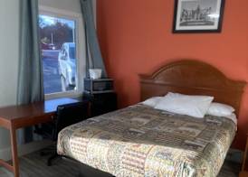 Whispering Pines Motel 3