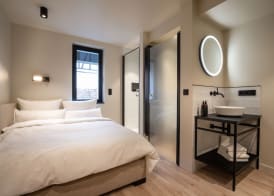 THE ADAMS - Self Check In Hotel 5