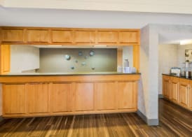 Best Western University Inn 4