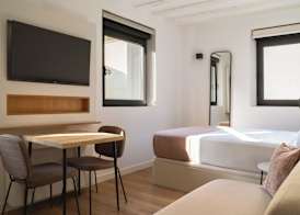 Limehome Pamplona Hilarión Eslava 2