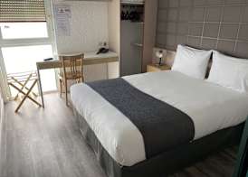 Brit Hotel Argentan 5