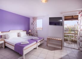 Primavera Beach Hotel Studios & Apartments 2