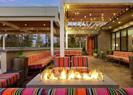 Home2 Suites By Hilton Portland Airport 4