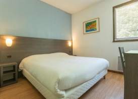 Logis Hôtel La Cascade - Lyon Nord 5