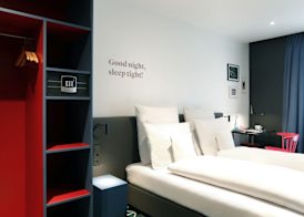sander Hotel 4