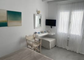 White Rock Suites & Villas 5