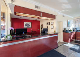 Studio City Court Yard Hotel 3