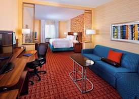 Fairfield Inn & Suites Houston Hobby Airport 5